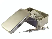 Scatola per la sterilizzazione e conservazione delle vecchie siringhe di vetro